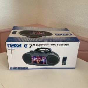New Naxa Boombox 7 LCD Screen Tv Tuner Am/Fm Radio Cd DVD NDL Bluetooth Black